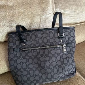 Coach Purse LIKE NEW